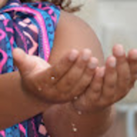 Meet your Posher, Jen - Picture 1 of 1